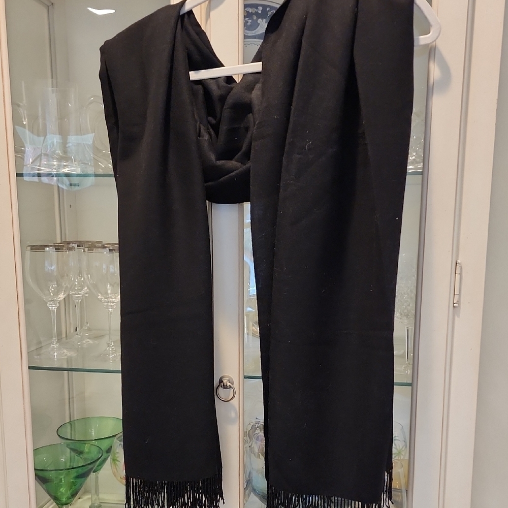 Elegant Black Scarf